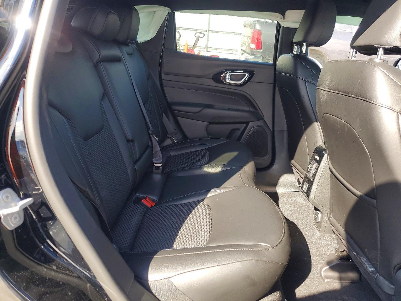 2026 Jeep Compass VIN 3C4NJDBN8TT179866 photo 11