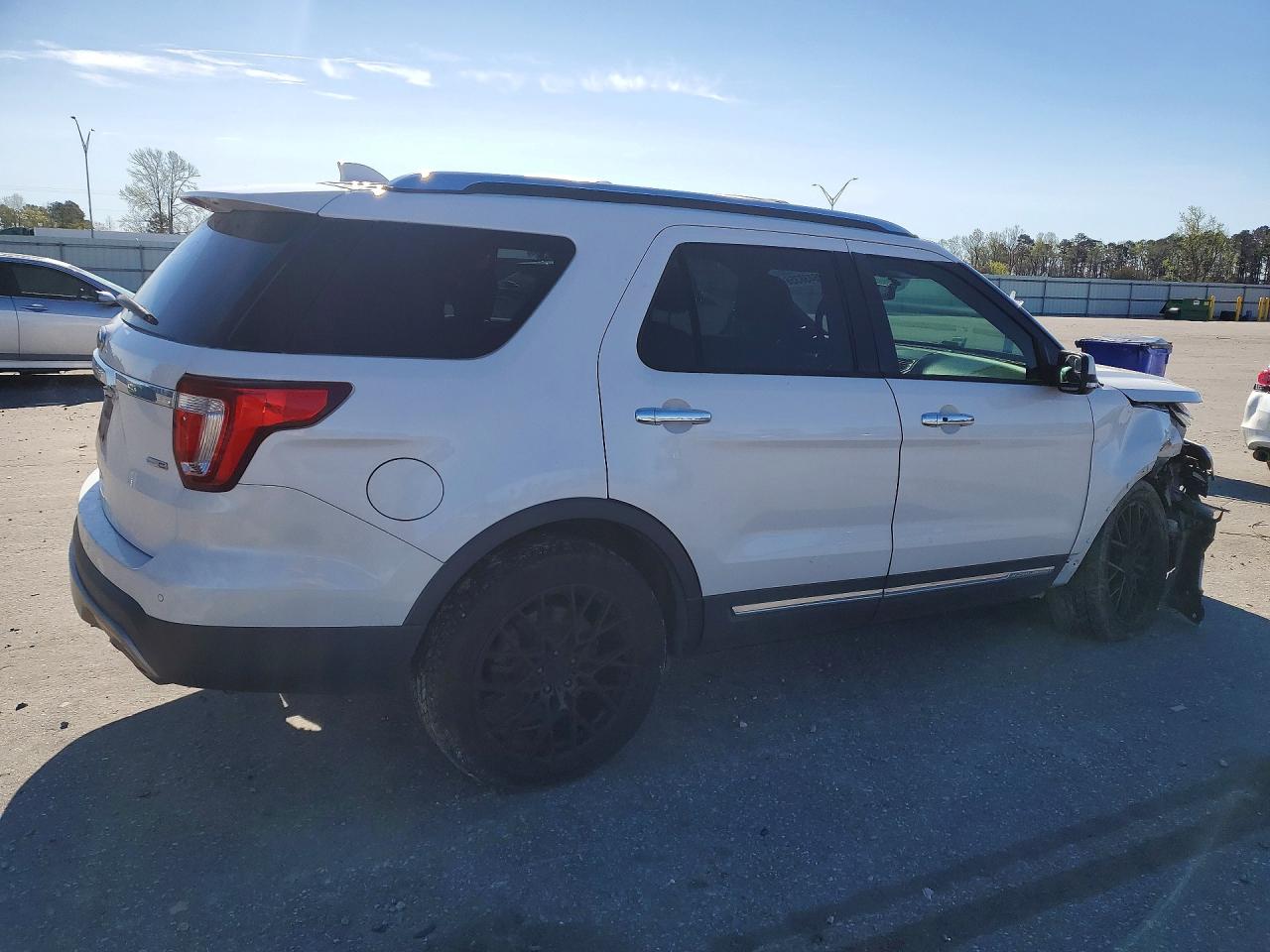 2017 FORD Explorer l VIN 1FM5K8FH4HGB85695 photo 3