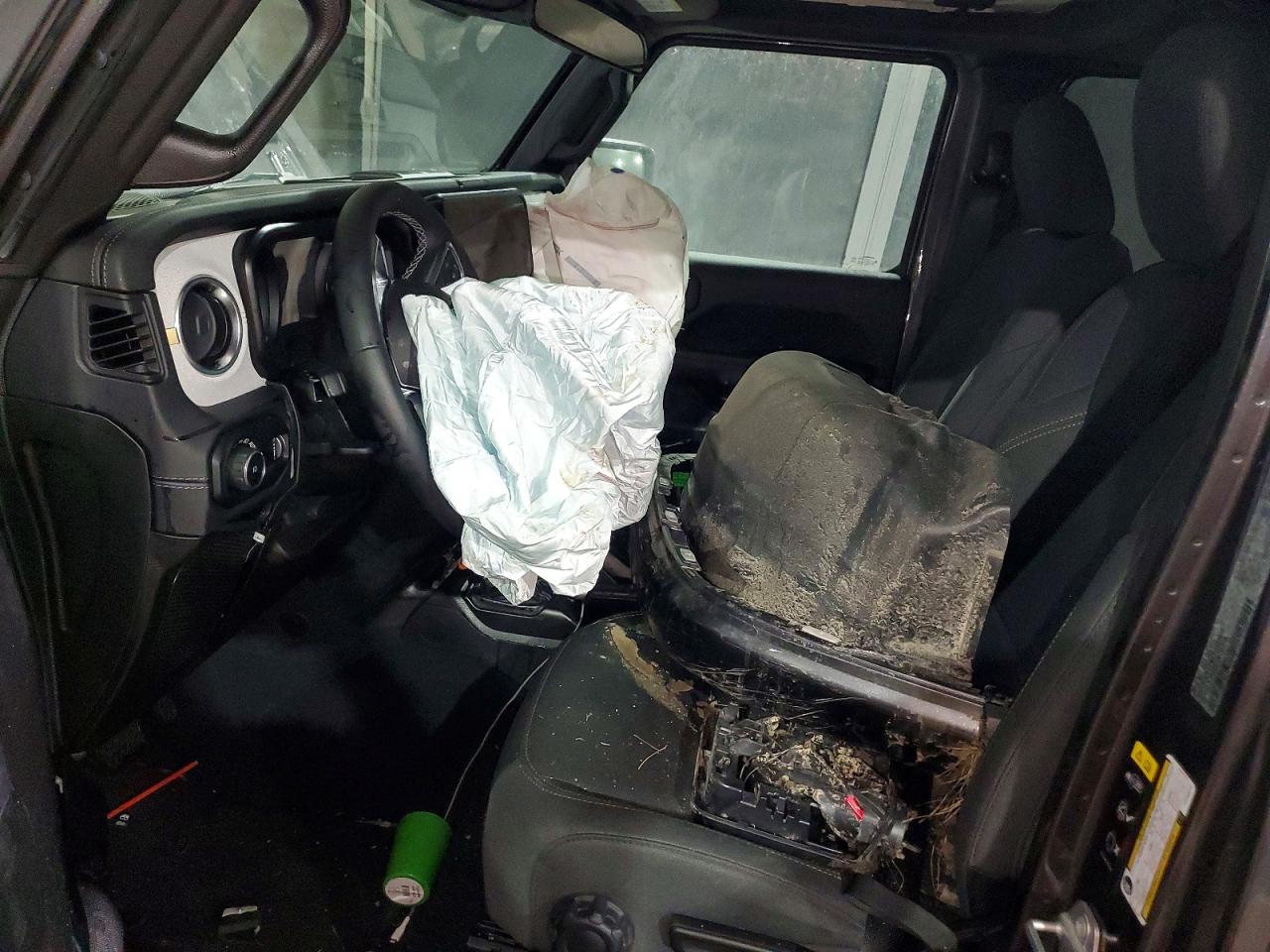 2025 Jeep Wrangler / VIN 1C4PJXENXSW568619 photo 7