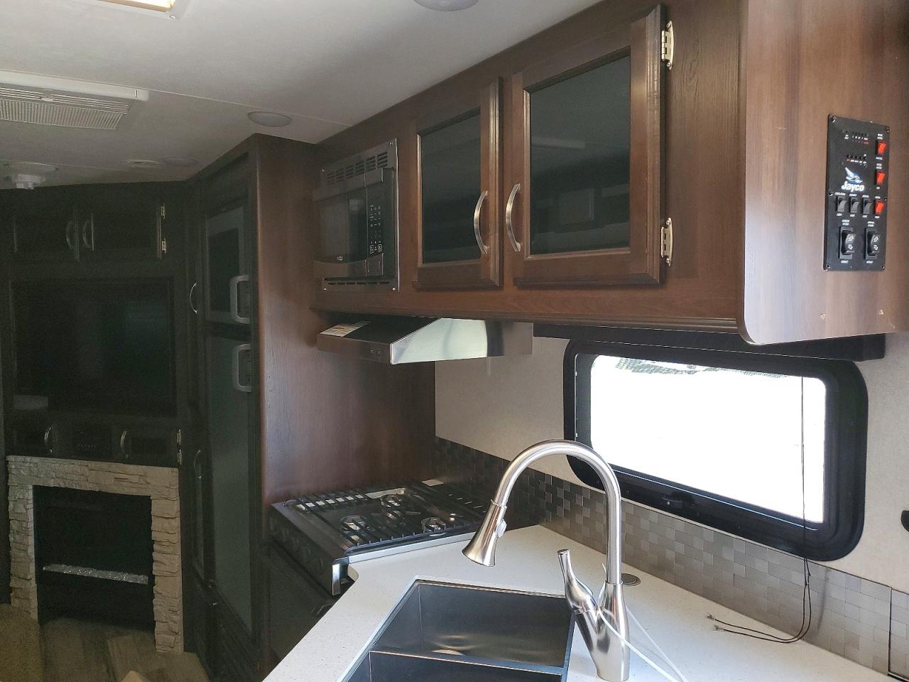 2019 JAYCO All models VIN 1UJBJ0BS7K14A0313 photo 8