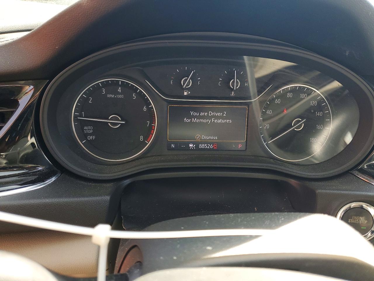 2018 Buick Regal VIN W04GP6SX5J1158962 photo 9