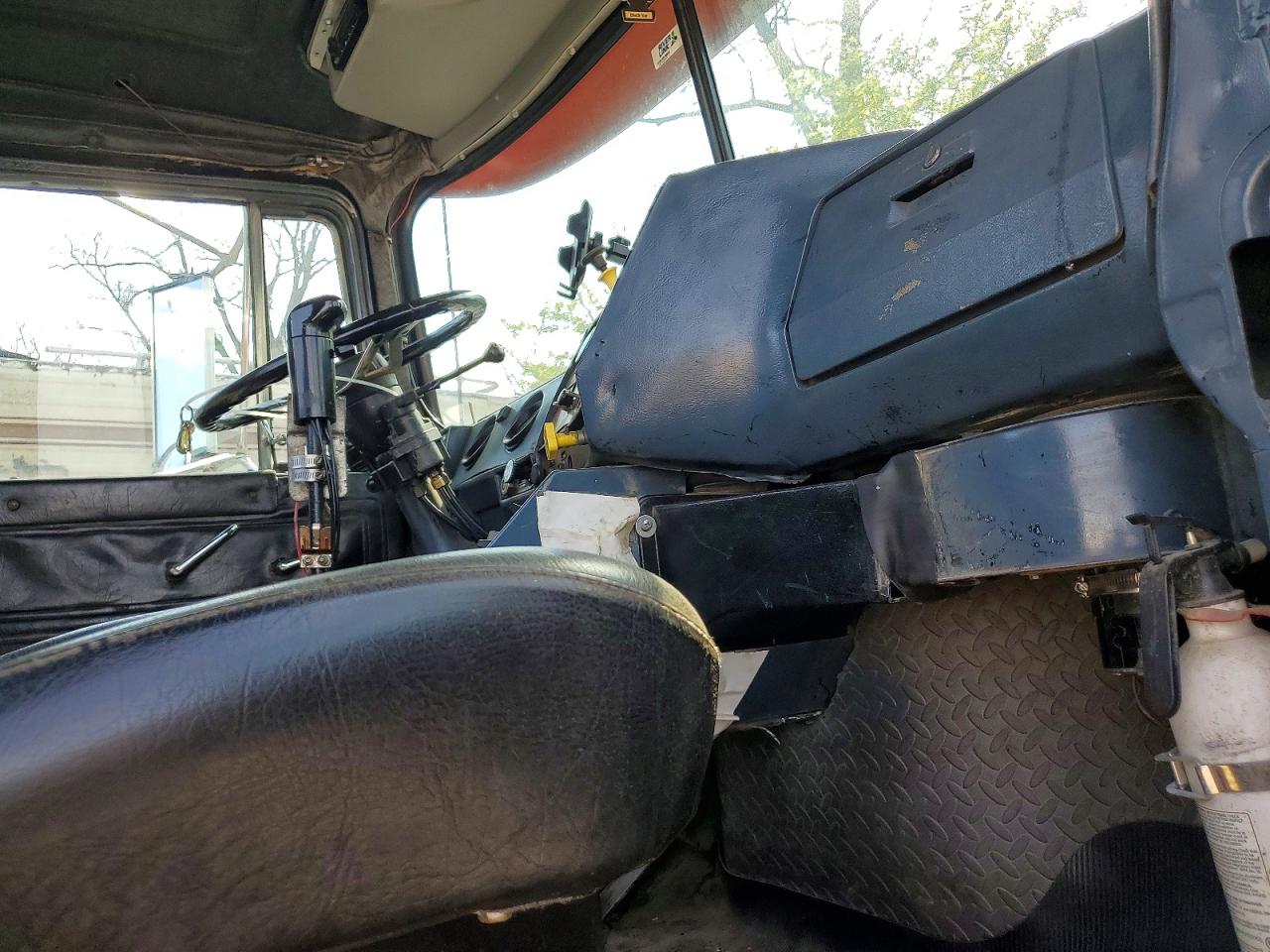 1985 MACK 600 VIN 1M2T148C0FM002599 photo 5