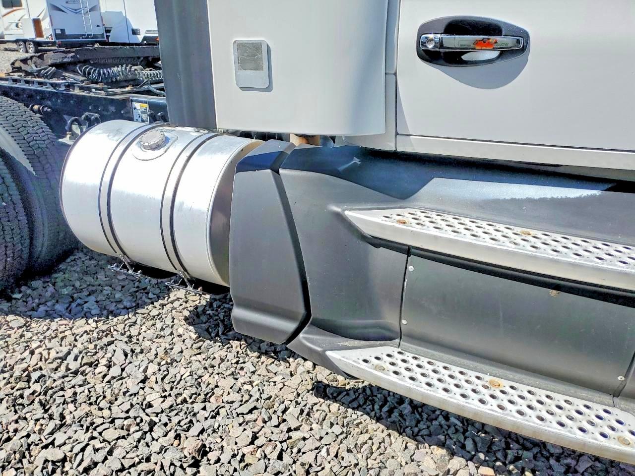 2016 KENWORTH All models VIN 1XKYA48XXGJ496667 photo 6