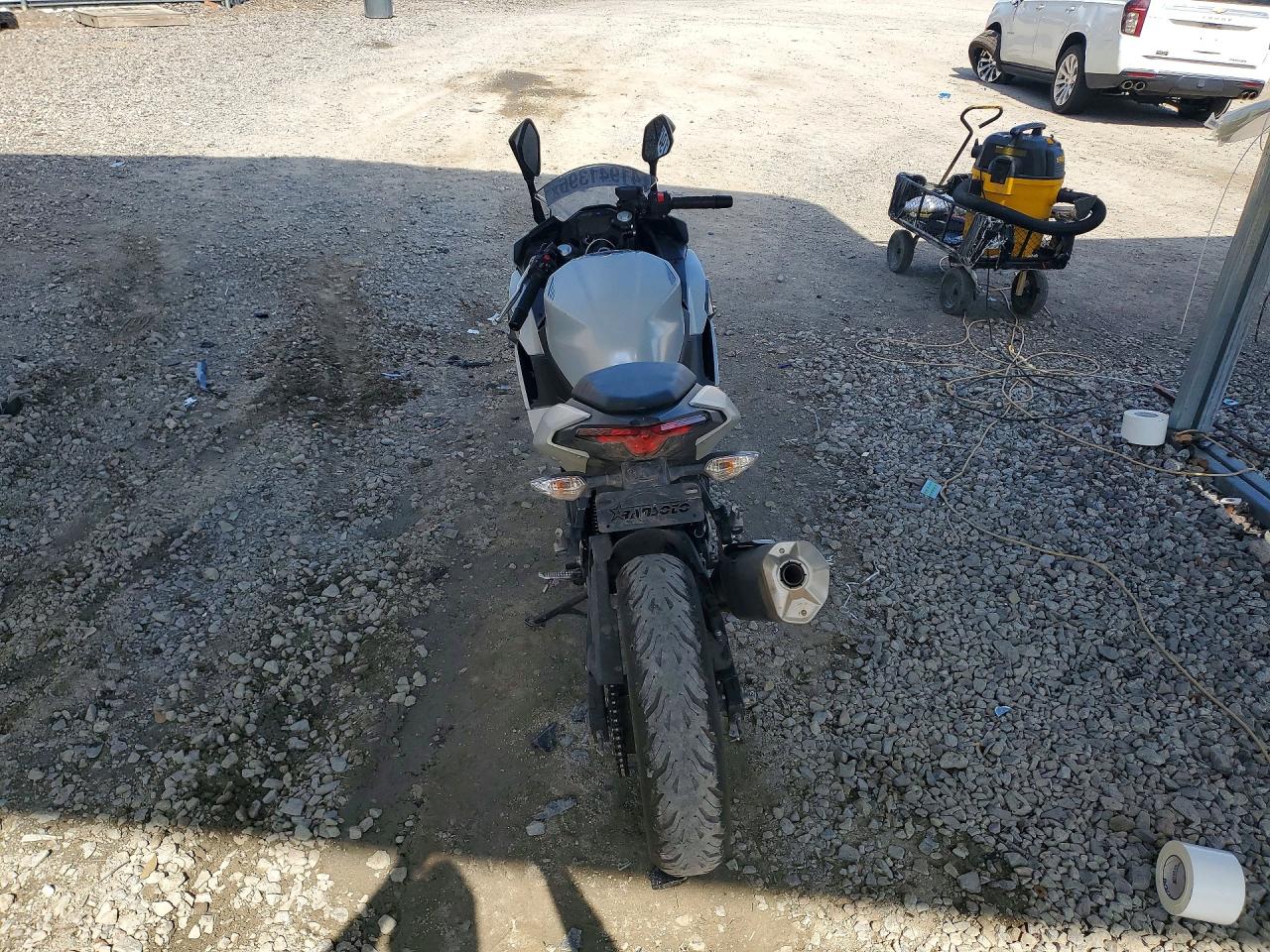 2025 Kawasaki Ex VIN ML5EXGH1XSDA50064 photo 4