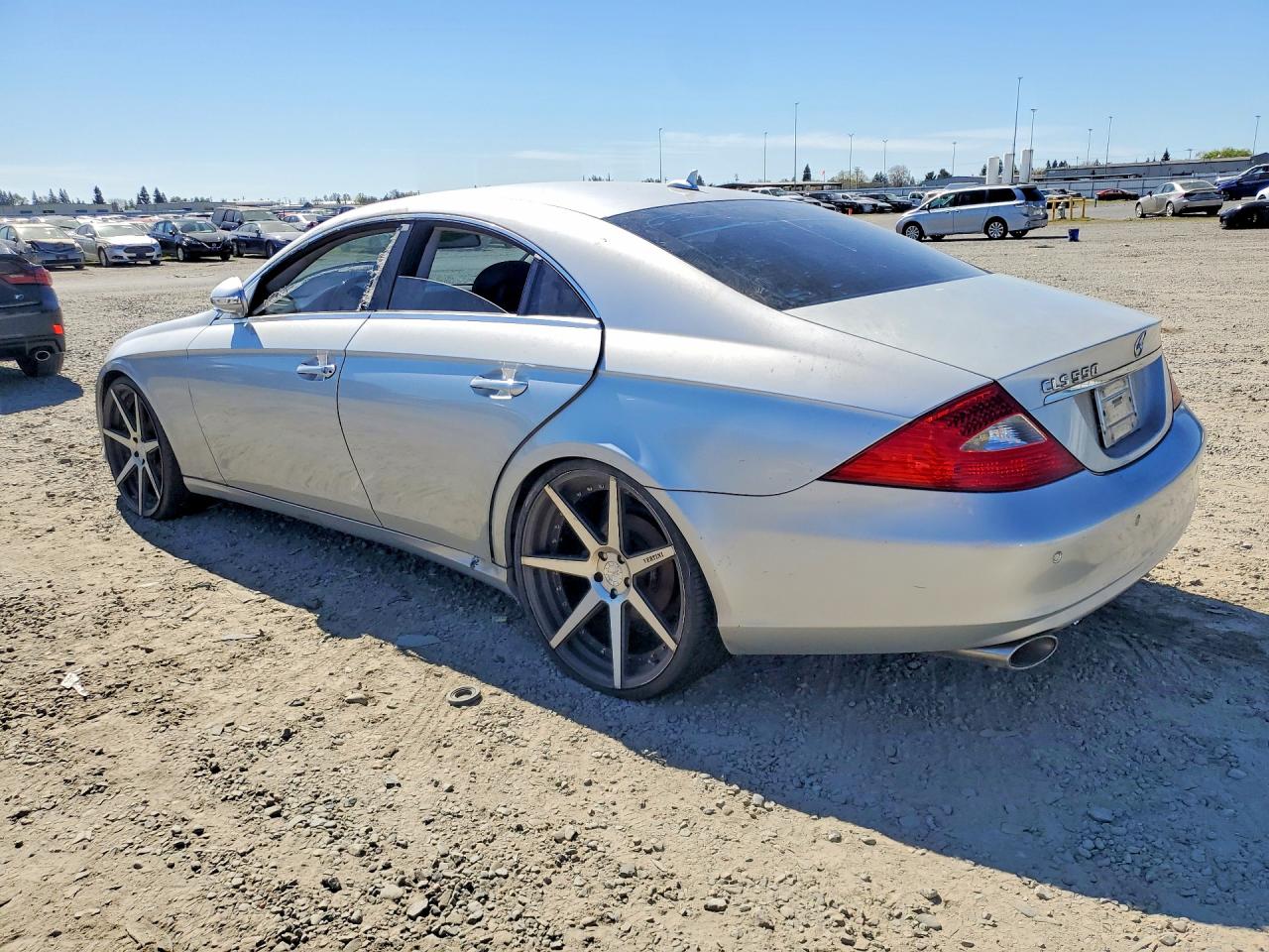 2008 Mercedes-Benz Cls-class VIN WDDDJ72X18A124338 photo 2