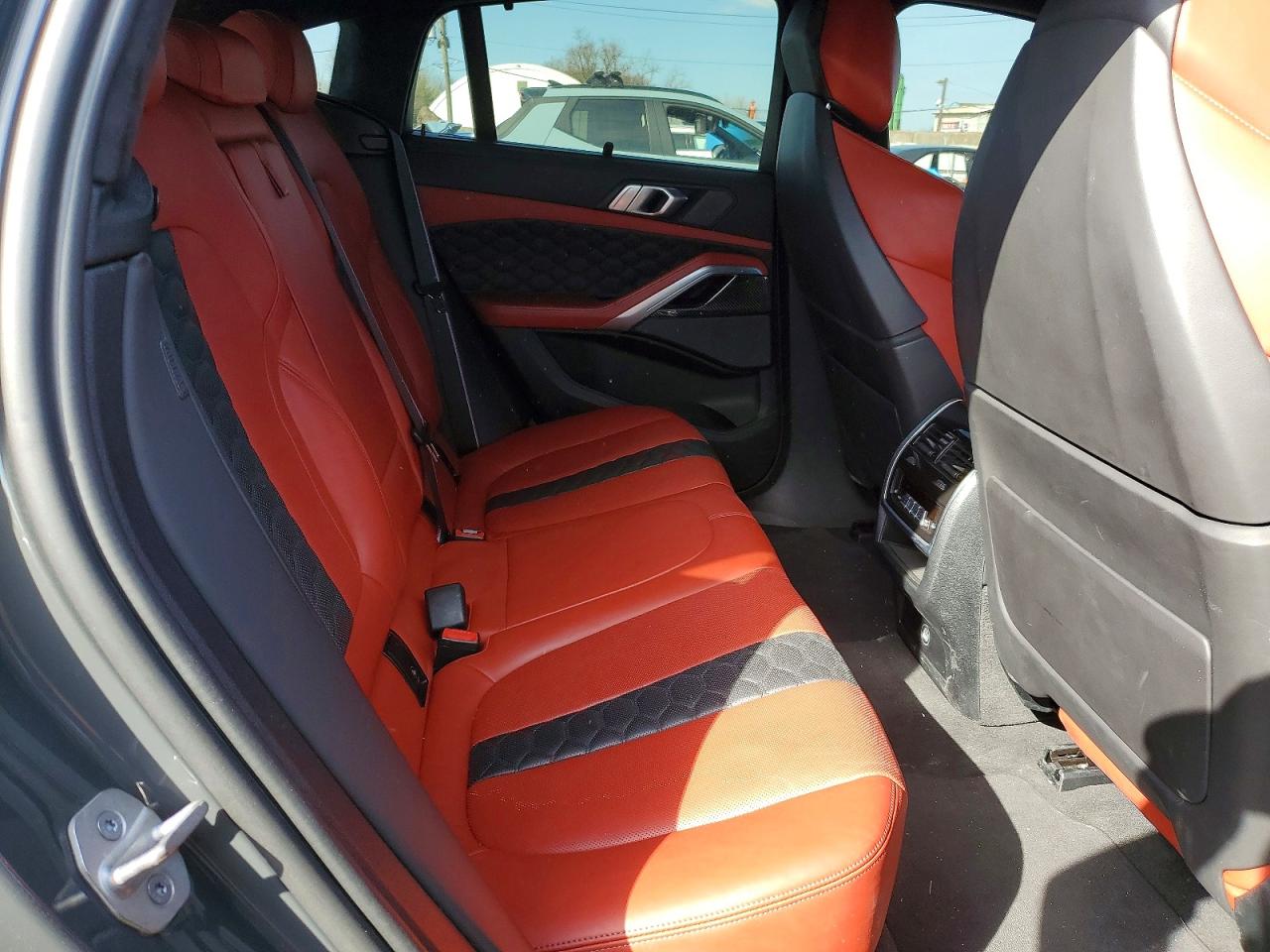 2022 BMW X6 VIN 5YMCY0C02N9J90203 photo 11