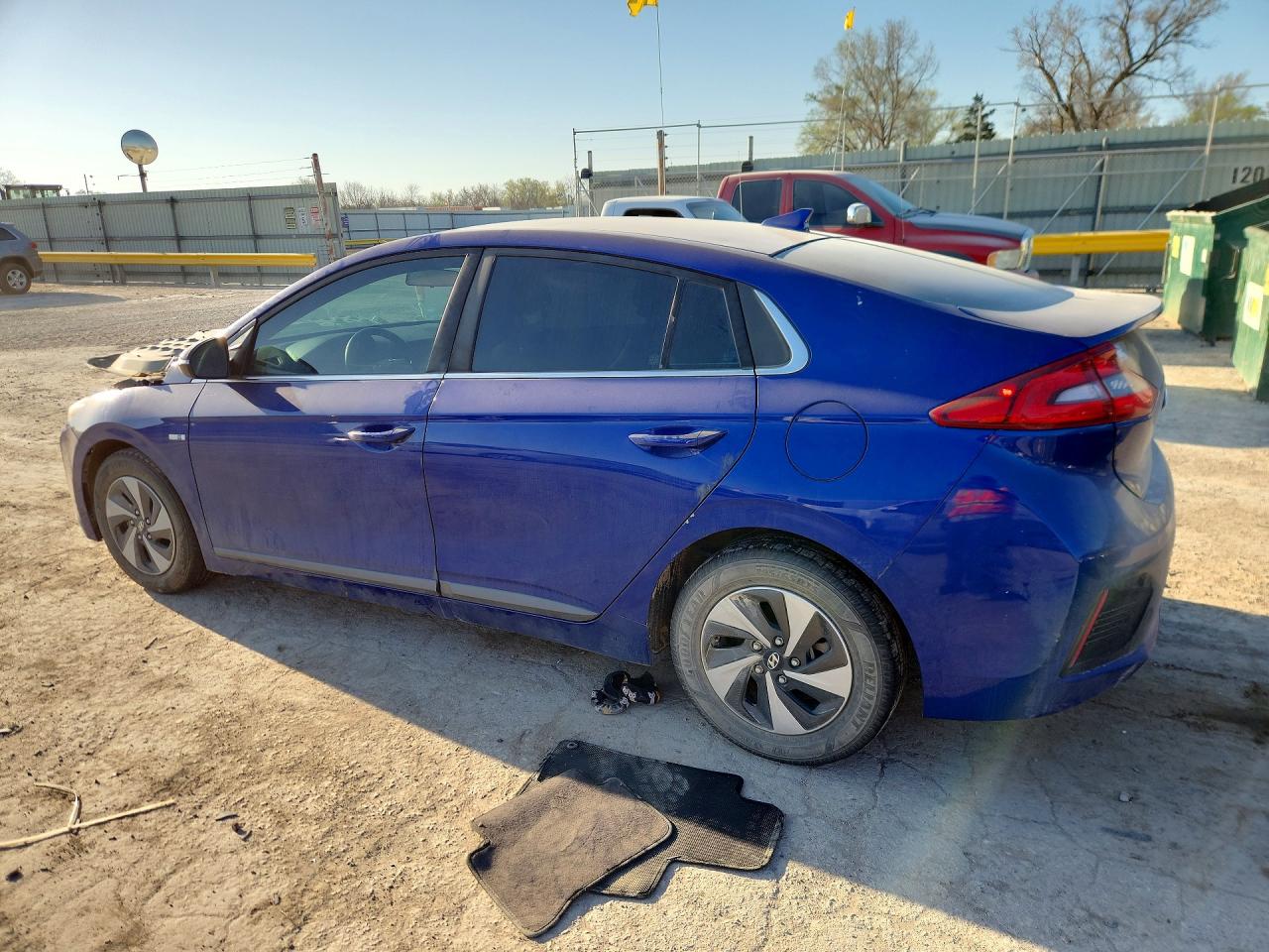 2019 HYUNDAI Ioniq hybrid VIN KMHC75LC3KU131667 photo 2
