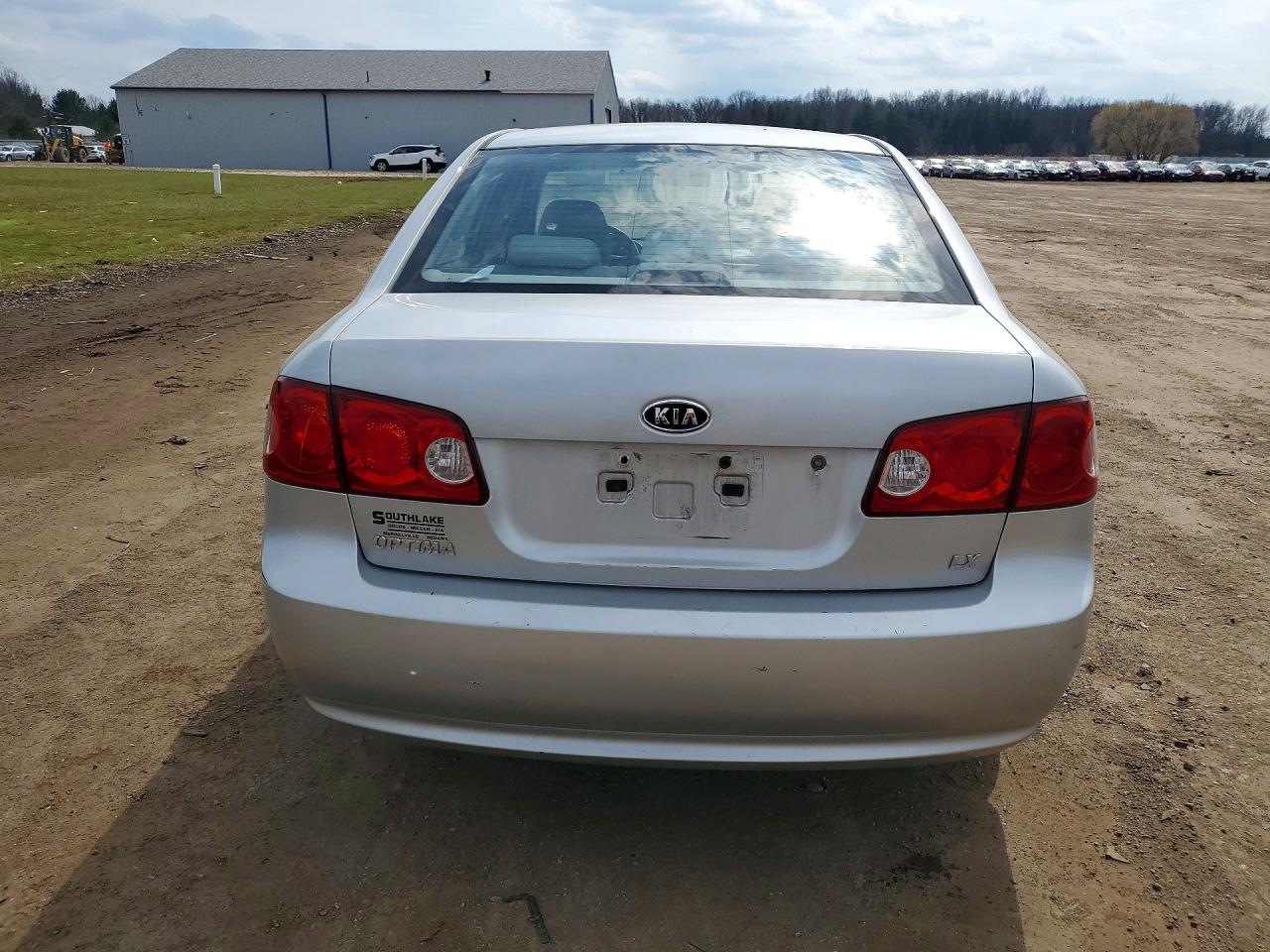 2007 Kia Optima VIN KNAGE123875094815 photo 6