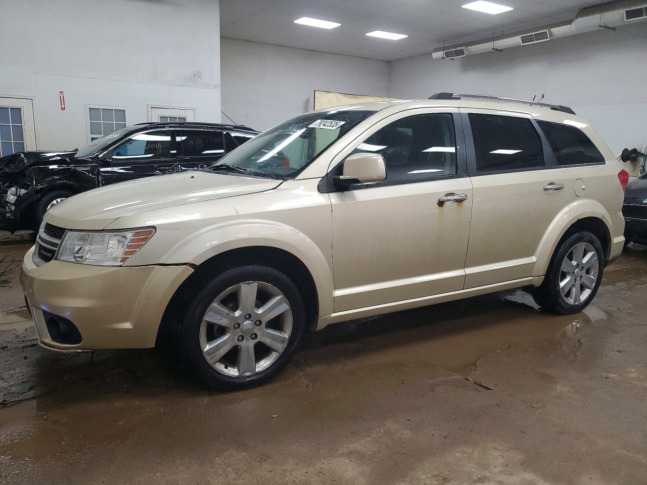 2011 Dodge Journey VIN 3D4PH6FG4BT570574 photo 1