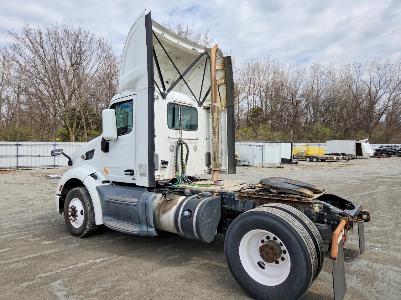 2017 PETERBILT All other VIN 1XPBA48X2HD428556 photo 3