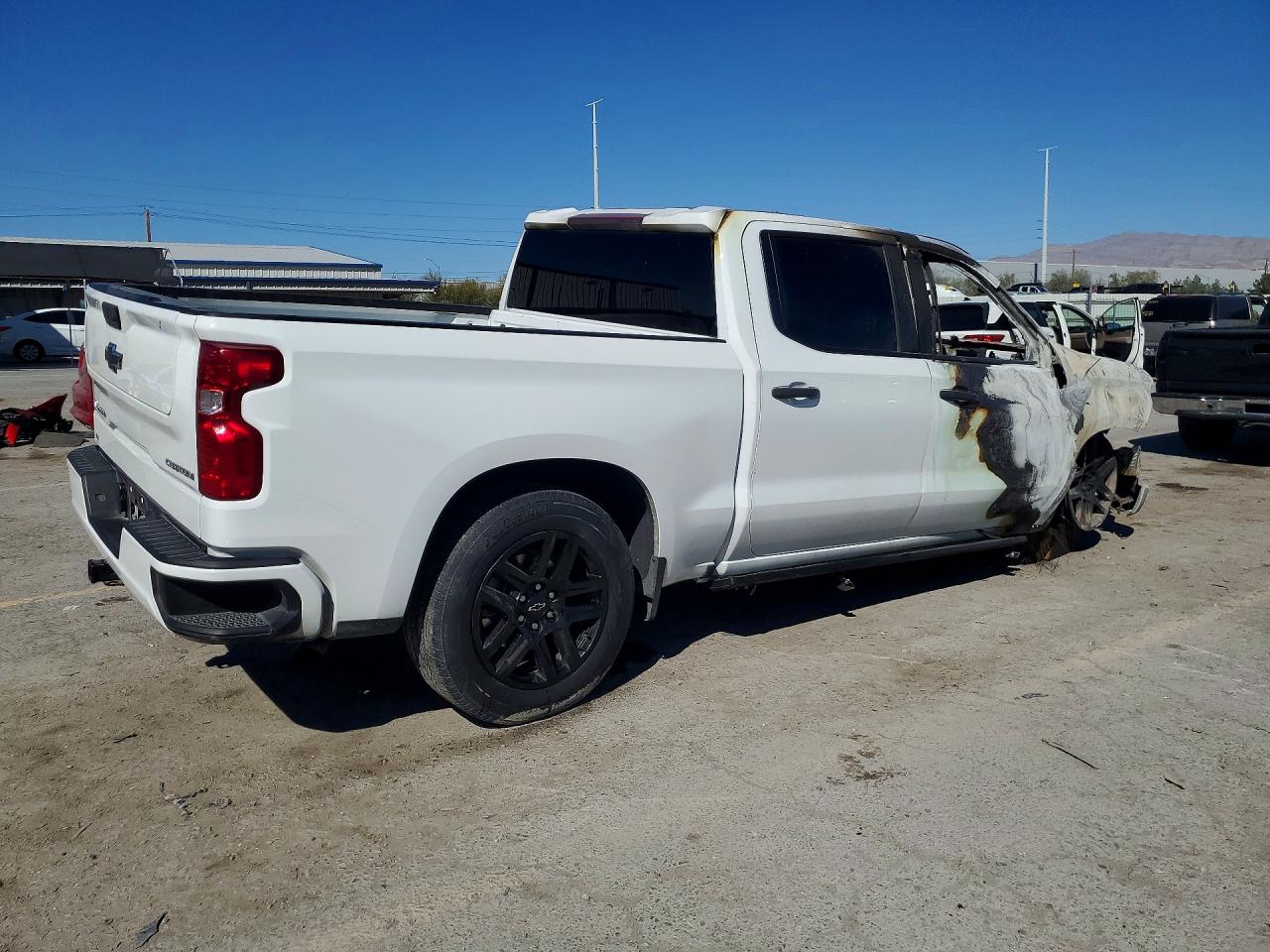 2024 Chevrolet Silverado VIN 3GCPABEK9RG203916 photo 3