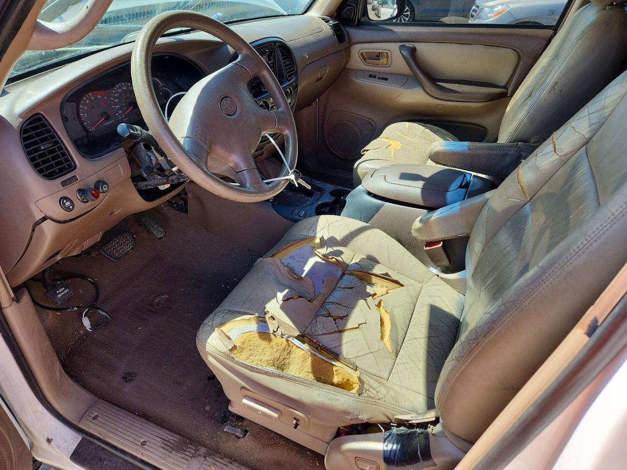 2002 Toyota Sequoia VIN 5TDZT34A62S109033 photo 7