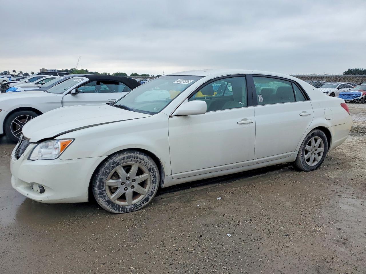 2009 Toyota Avalon VIN 4T1BK36B49U337267 photo 1