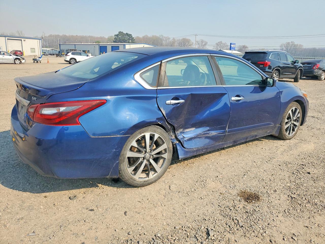 2017 Niss Altima VIN 1N4AL3AP3HC165159 photo 3