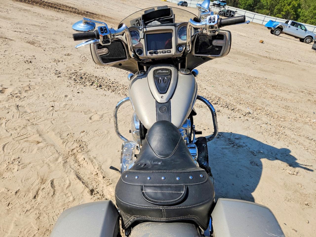 2023 INDIAN Motorcycle VIN 56KTCABB6P3414380 photo 6