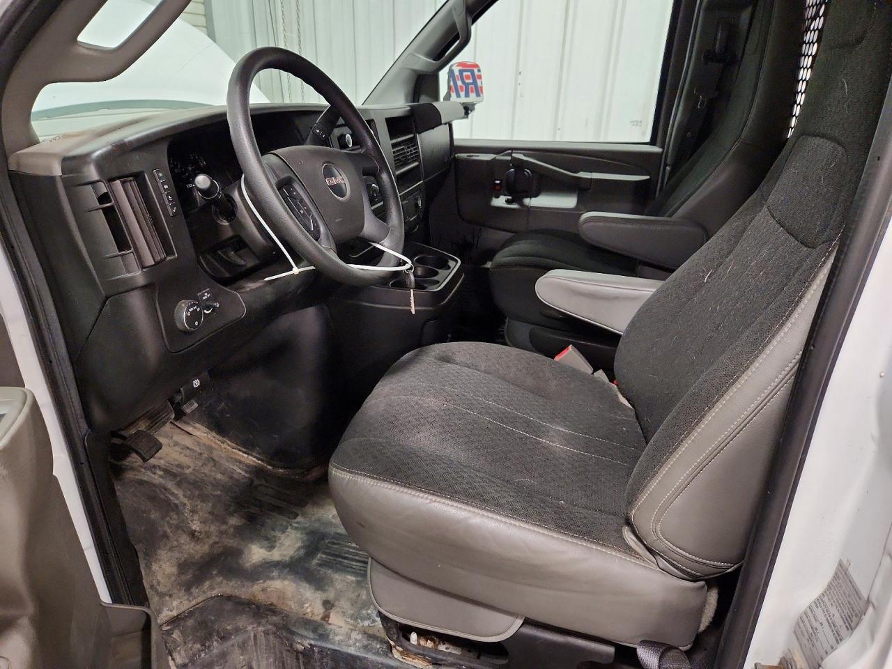 2020 GMC Savana VIN 1GTW7AFG1L1173184 photo 7