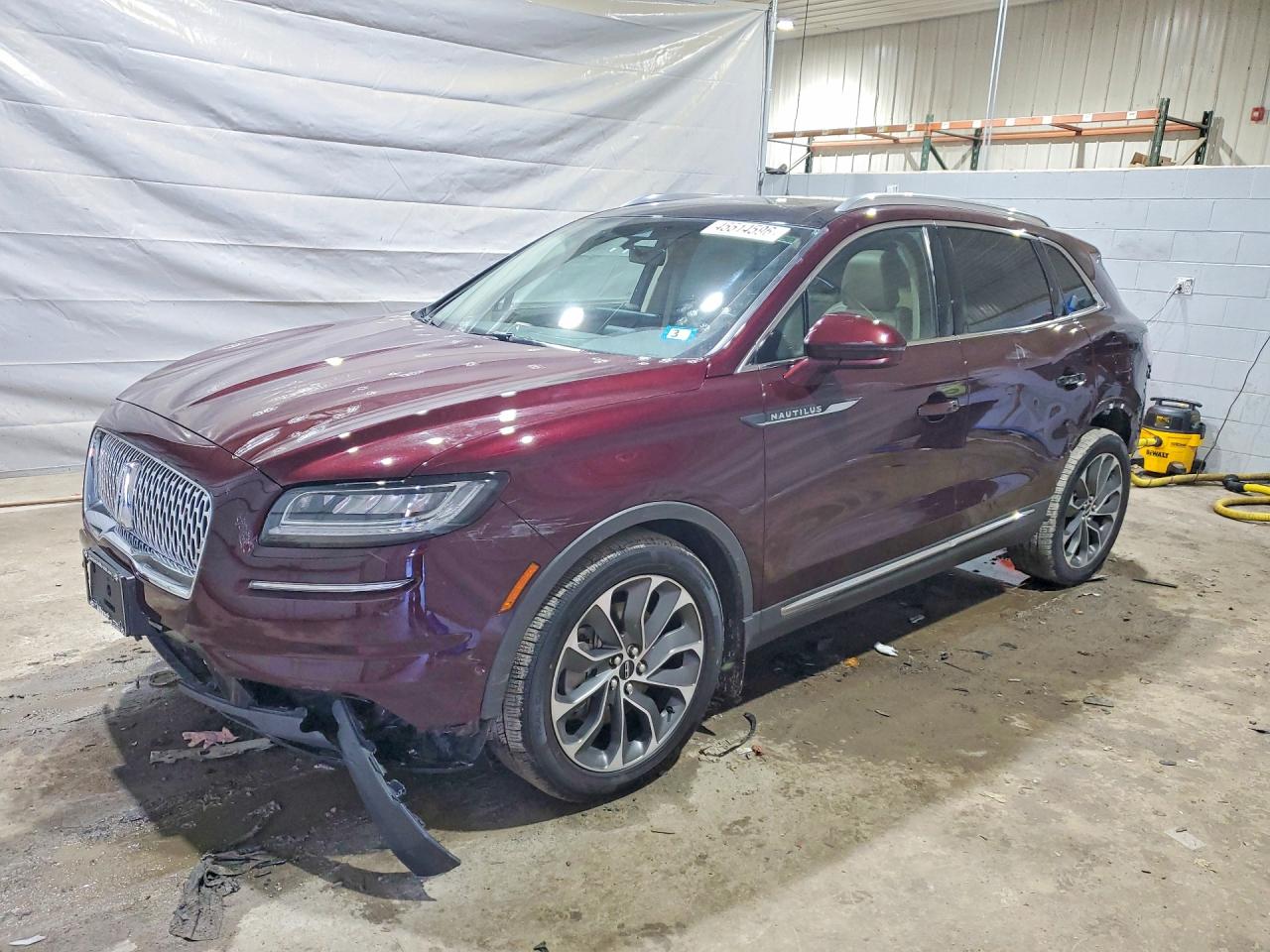 2022 Lincoln Nautilus VIN 2LMPJ8K93NBL12616 photo 1