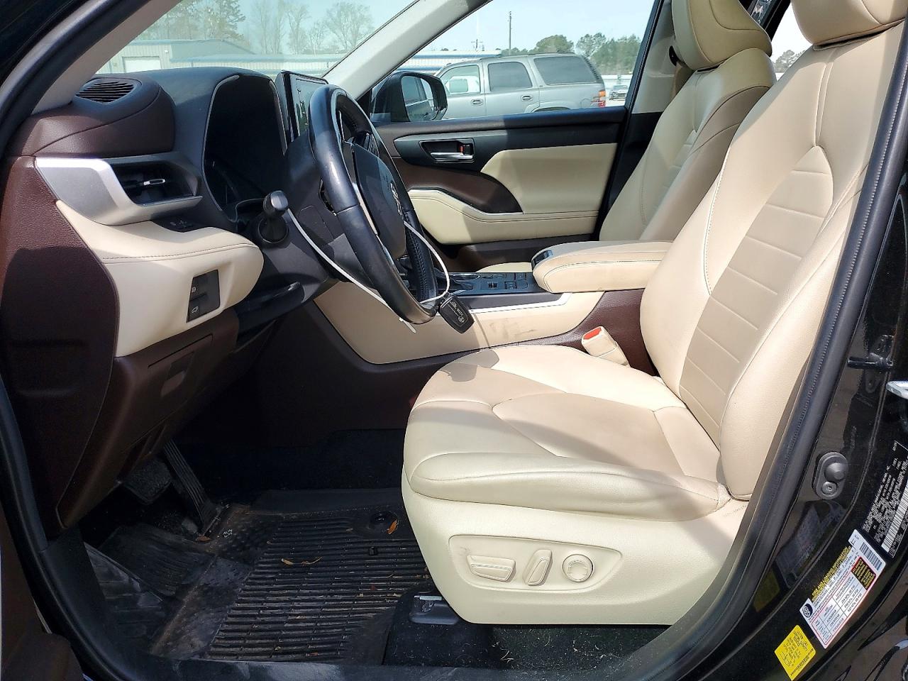 2020 Toyota Highlander VIN 5TDGZRBH3LS056060 photo 7