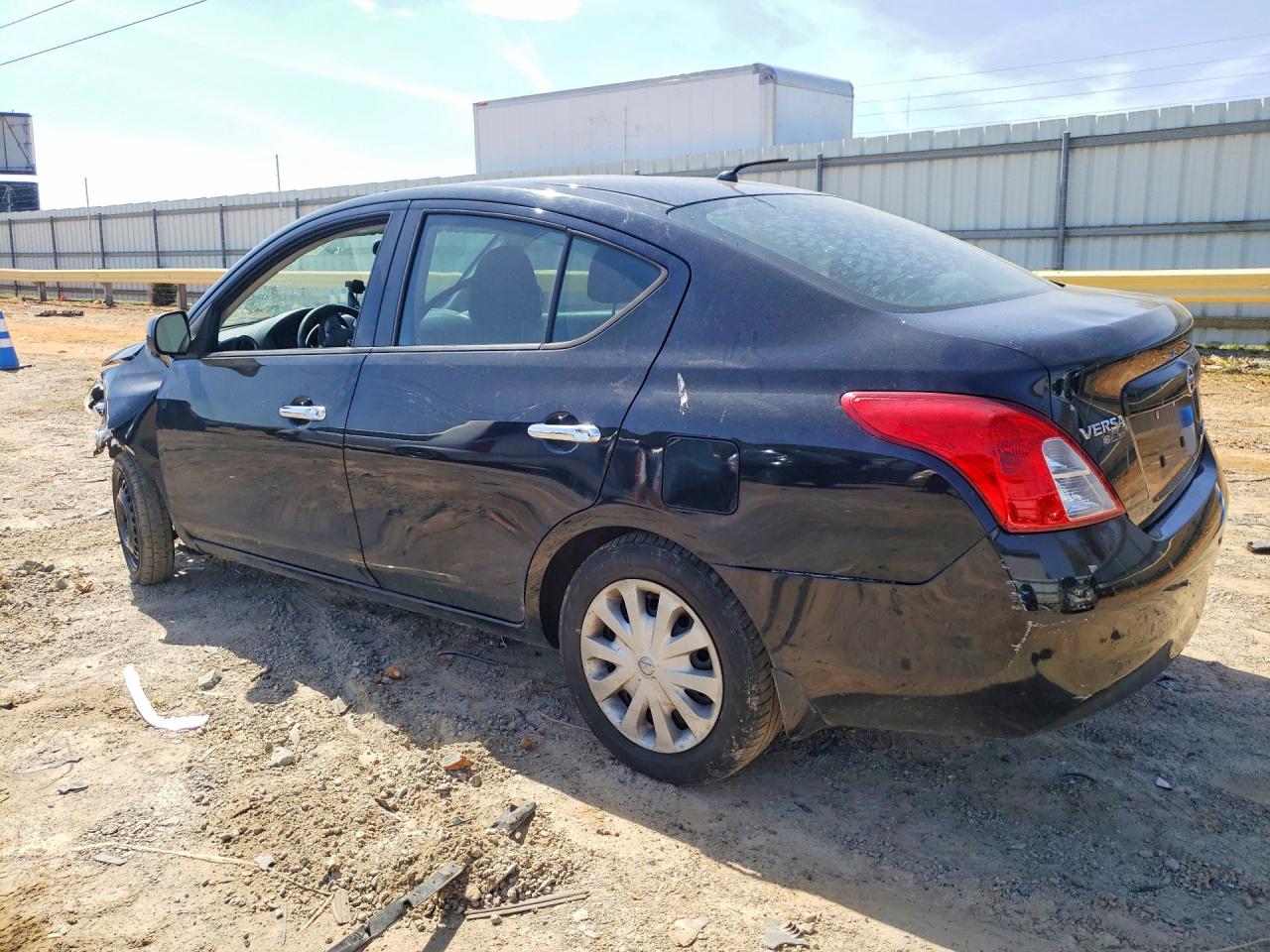 2012 NISS Versa VIN 3N1CN7AP7CL889313 photo 2