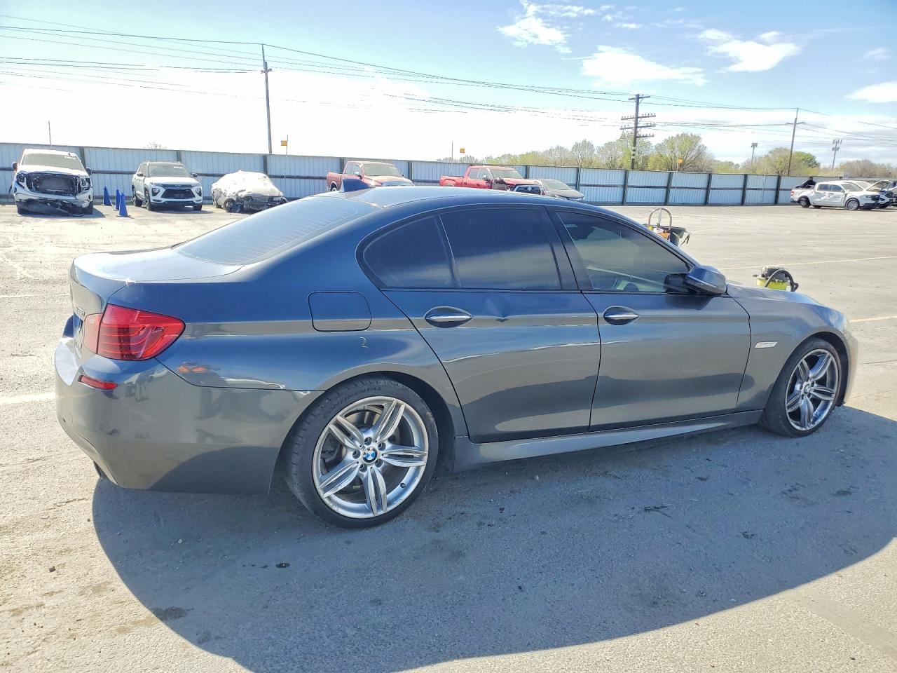 2015 BMW 5 series VIN WBA5B1C58FG128402 photo 3
