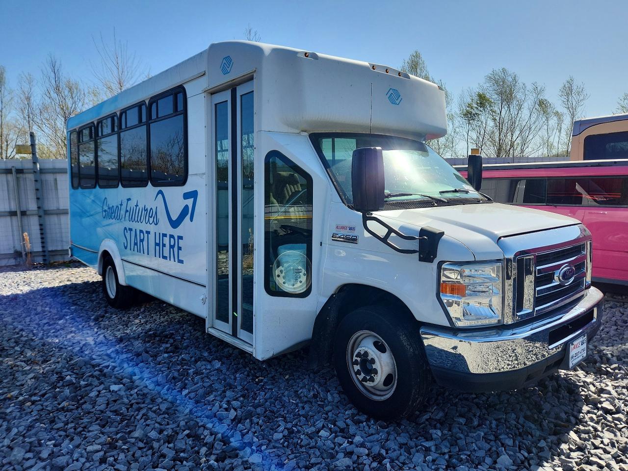 2017 Ford Econoline VIN 1FDFE4FS9HDC13802 photo 4