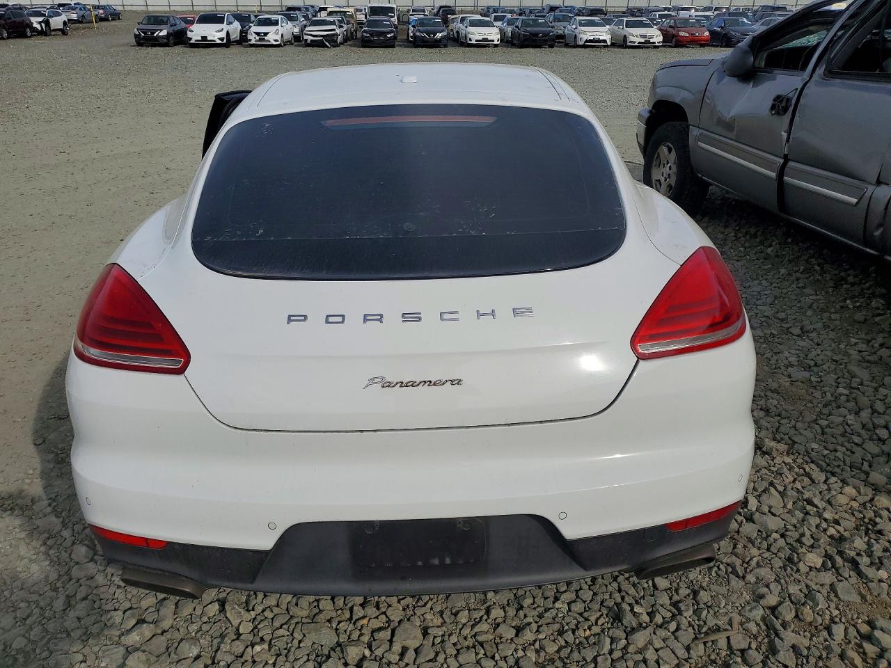 2016 Porsche Panamera VIN WP0AA2A74GL002366 photo 6