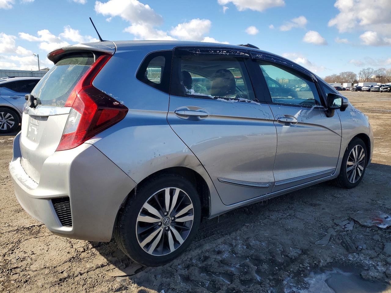 2017 Honda Fit VIN JHMGK5H92HS007703 photo 3