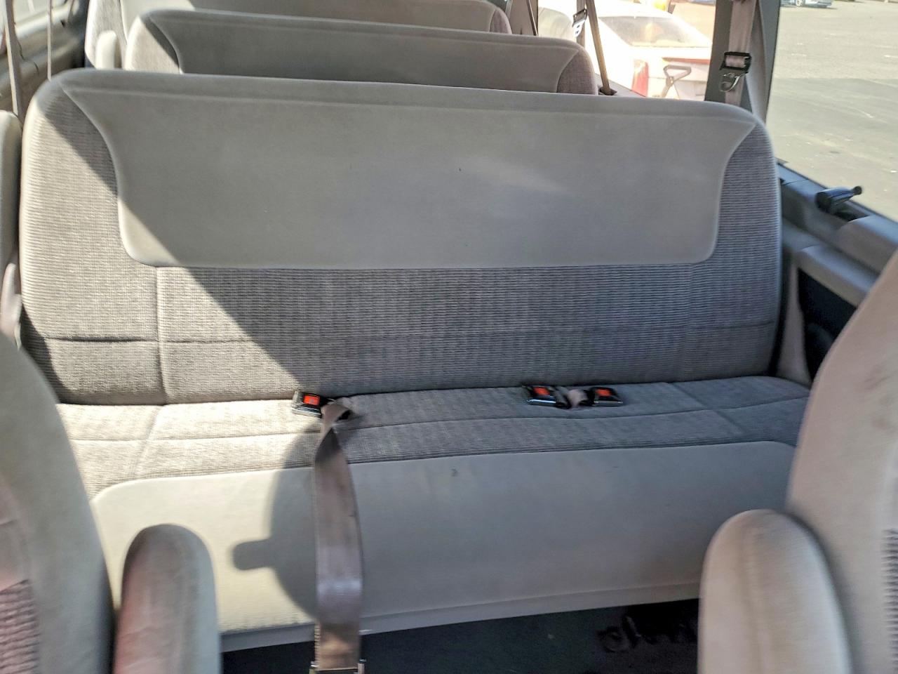 1998 Ford Econoline VIN 1FBNE31L2WHA01330 photo 11