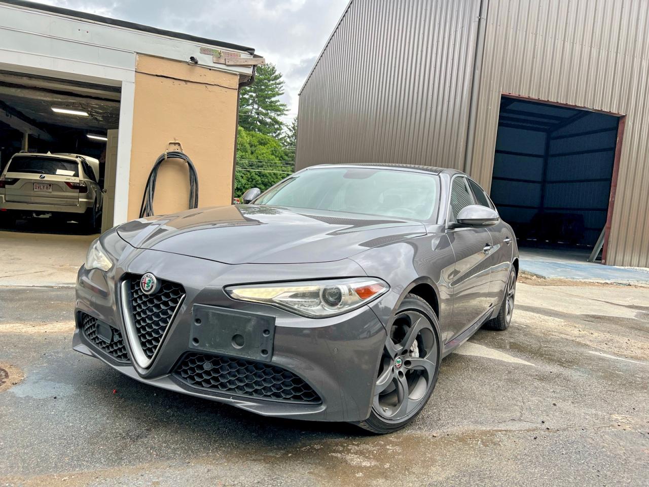 2017 Alfa Giulia VIN ZARFAEEN9H7544398 photo 2