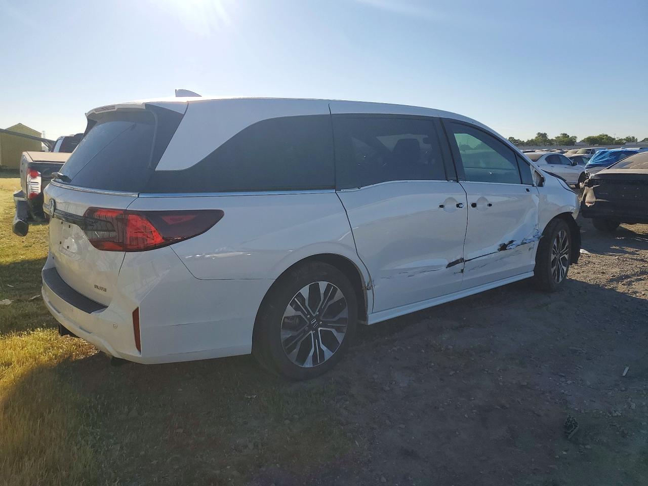 2025 Honda Odyssey VIN 5FNRL6H95SB049283 photo 3