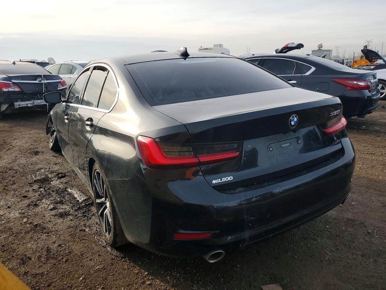 2020 BMW 3 series VIN 3MW5R1J0XL8B11582 photo 2