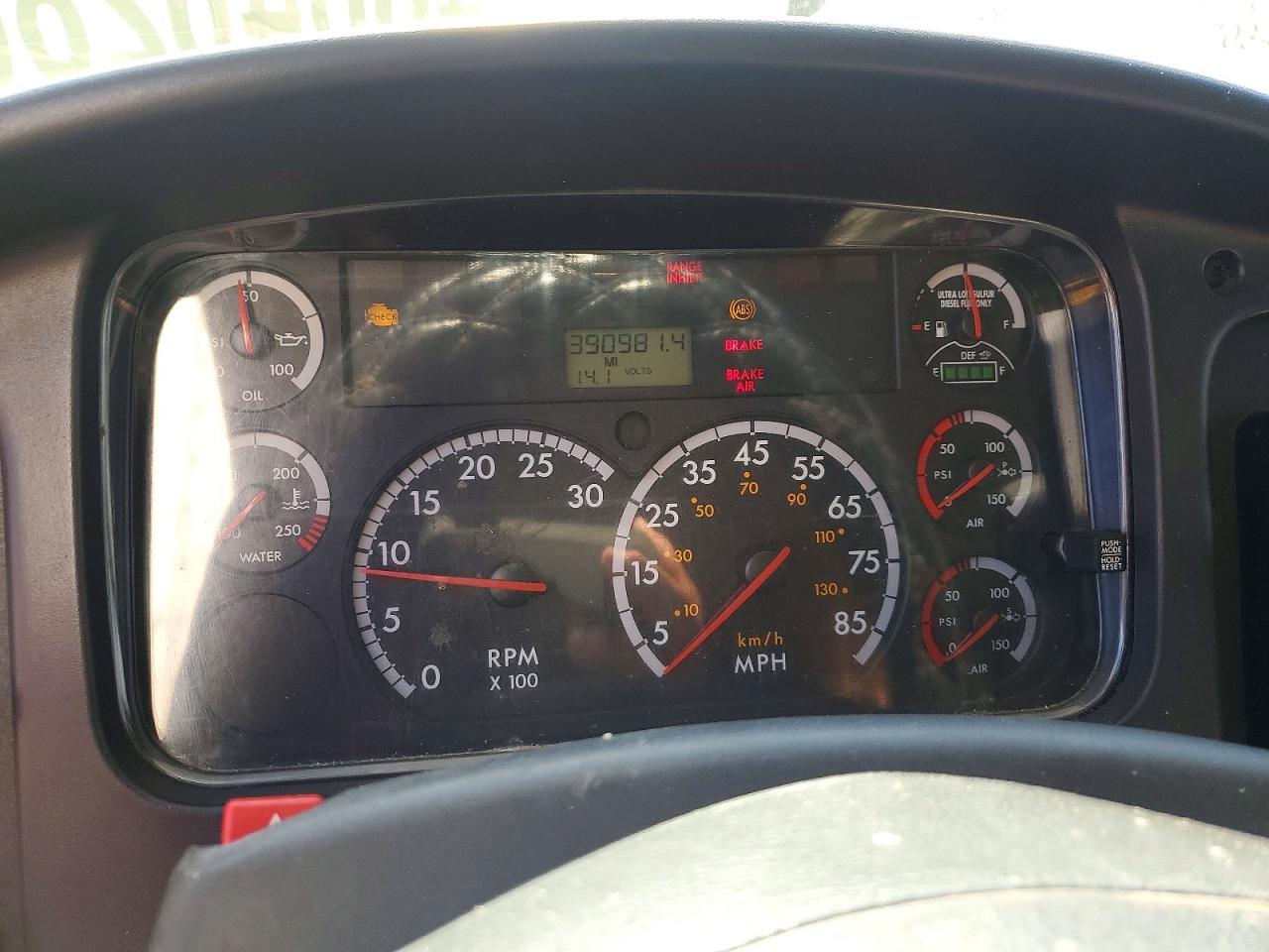 2013 FREIGHTLINER All other VIN 1FVACWDT3DHFG9390 photo 8