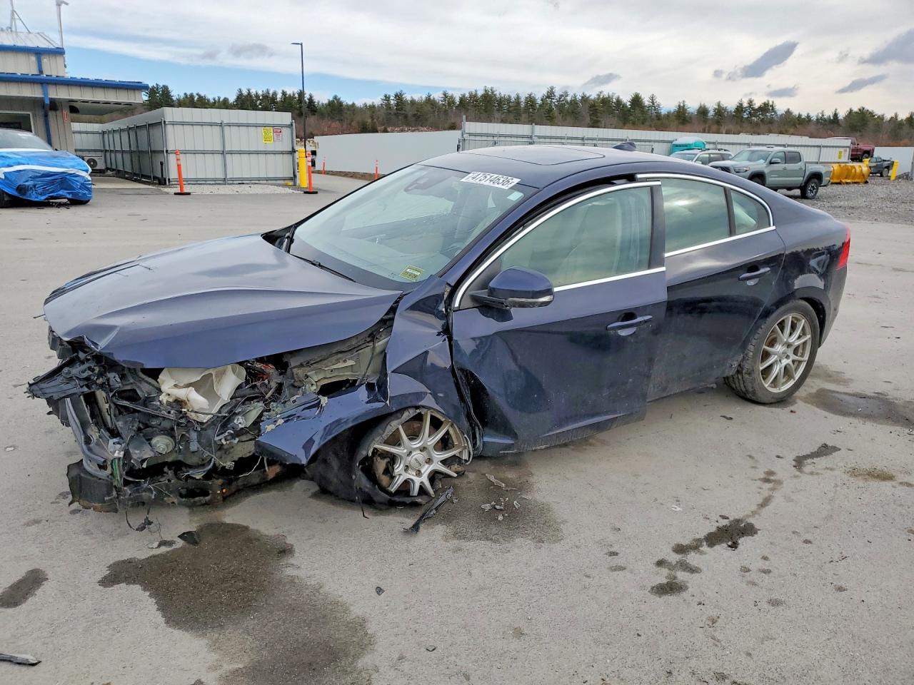 2016 Volvo S60 VIN YV126MFK1G2411536 photo 1