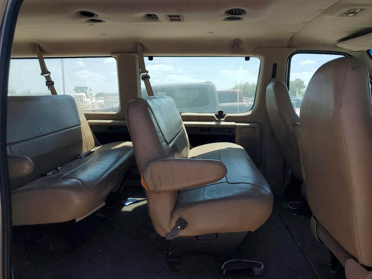 2001 Ford Econoline VIN 1FBSS31S61HA19390 photo 11