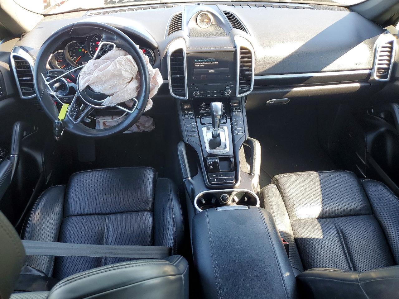 2017 Porsche Cayenne VIN WP1AA2A23HKA90305 photo 8