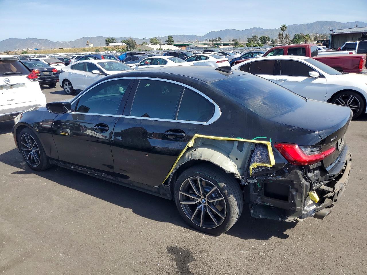 2020 BMW 3 series VIN 3MW5R7J03L8B04394 photo 2