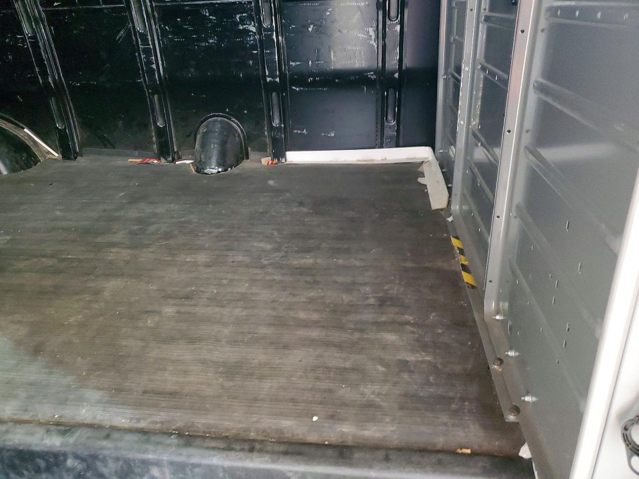 2019 Chevy Express VIN 1GCWGBFPXK1330912 photo 10