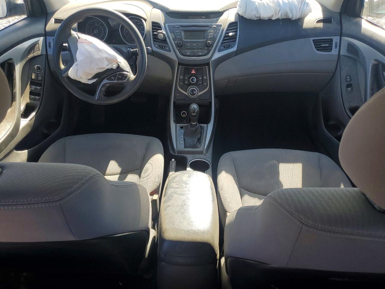 2016 HYUNDAI Elantra VIN KMHDH4AE0GU570316 photo 8