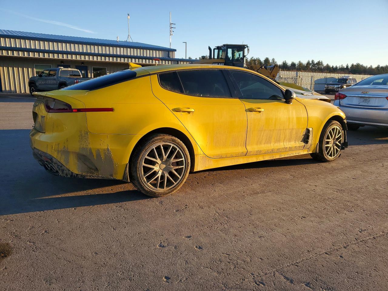 2018 Kia Stinger VIN KNAE35LC7J6020984 photo 3