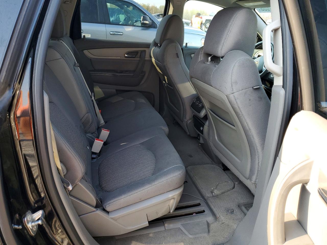 2016 CHEV Traverse VIN 1GNKVGKD5GJ342557 photo 11