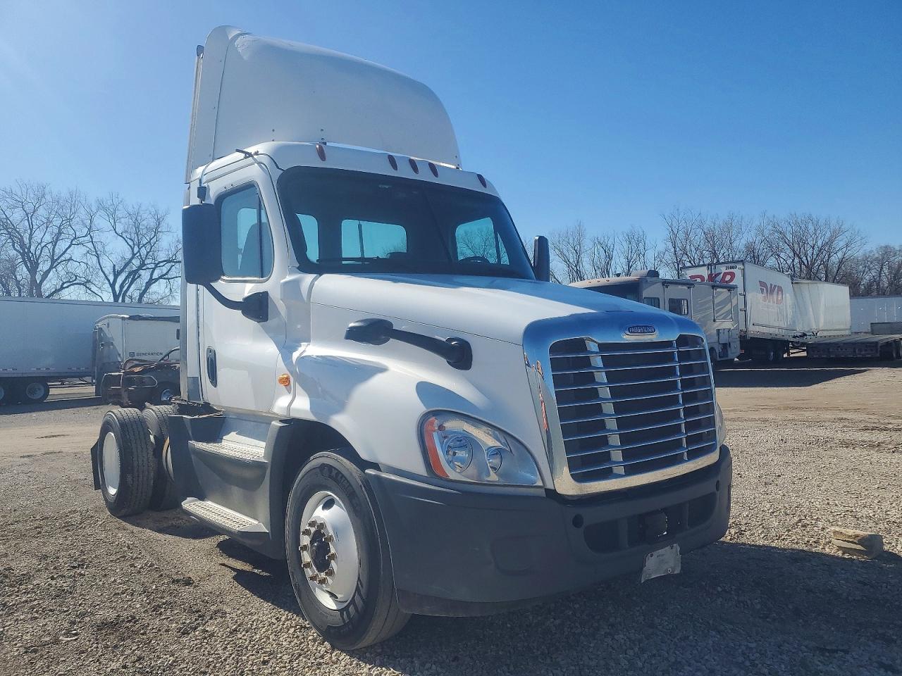 2016 FREIGHTLINER All other VIN 1FUBGEDV9GLHC5703 photo 1