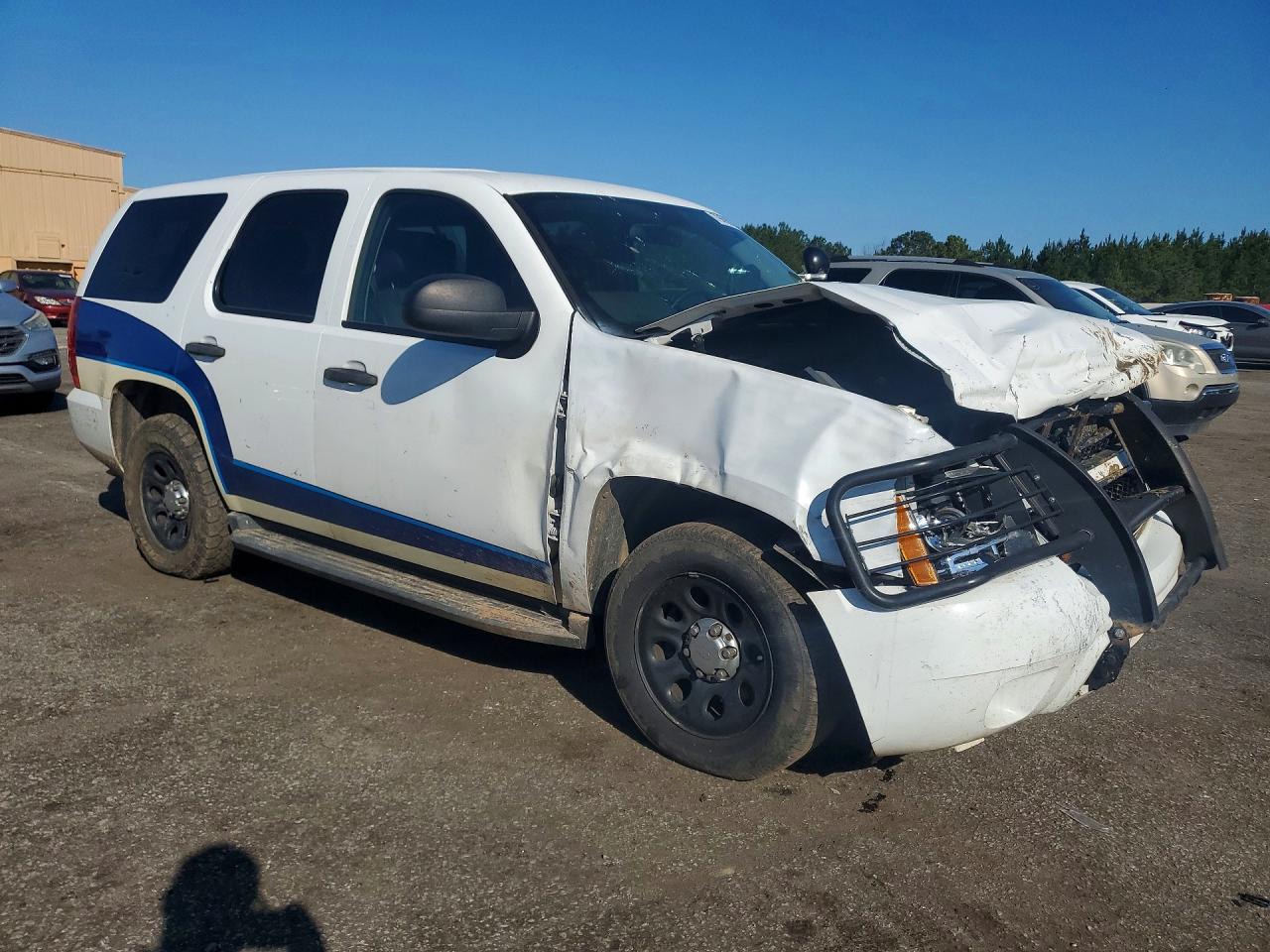 2013 Chevrolet Tahoe VIN 1GNLC2E07DR216364 photo 4