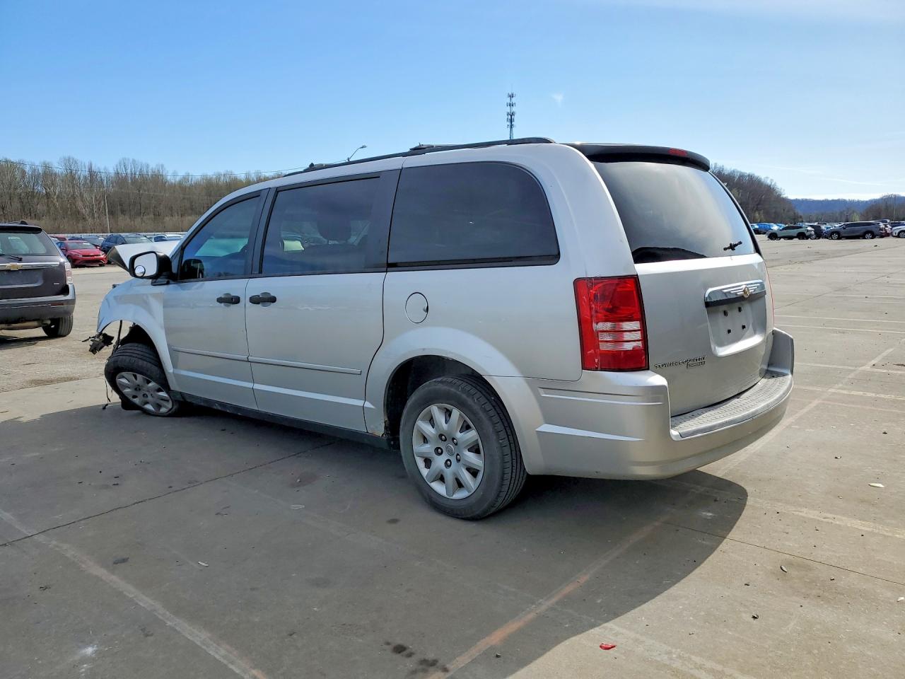 2008 Chrysler Minivan VIN 2A8HR44H98R819826 photo 2