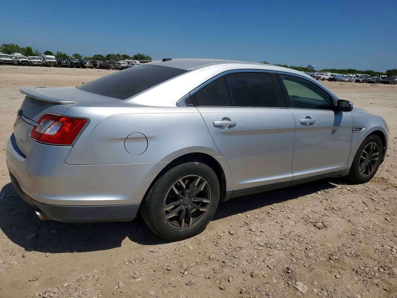 2010 Ford Taurus VIN 1FAHP2KT5AG118075 photo 3