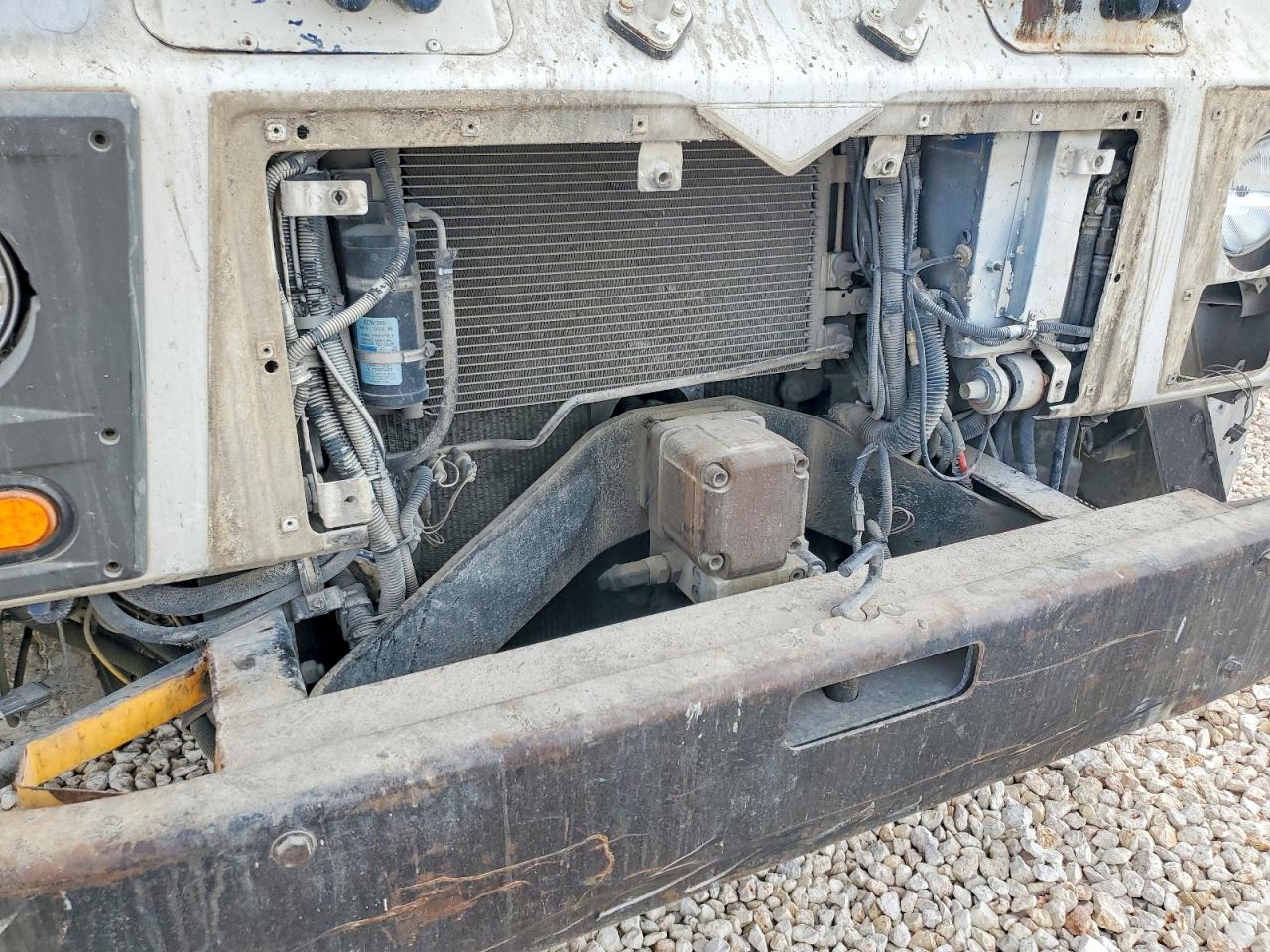 2011 MACK All other VIN 1M2AV04C0BM008536 photo 9