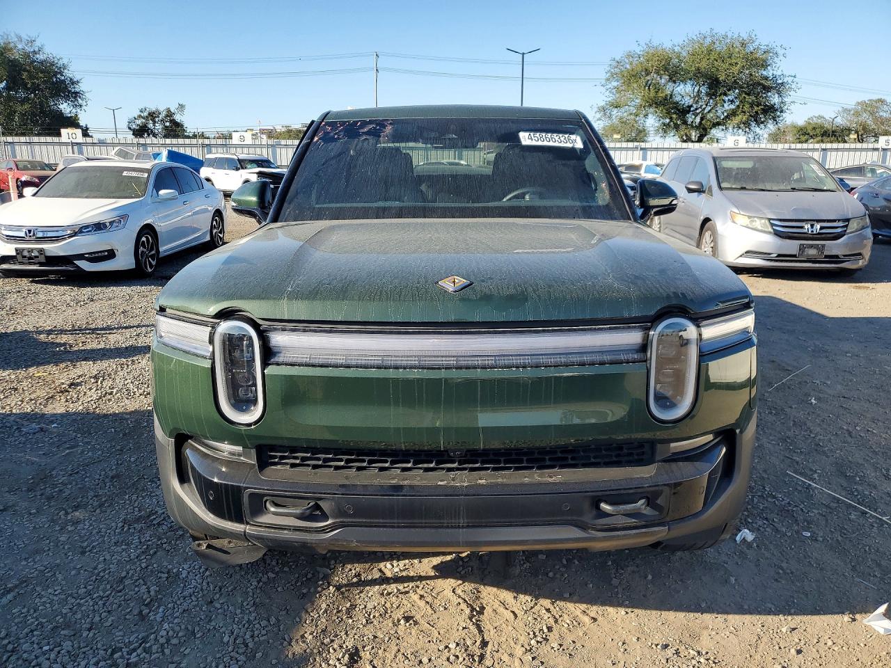 2025 Rivian Rit VIN 7FCTGCAP2SN038240 photo 5