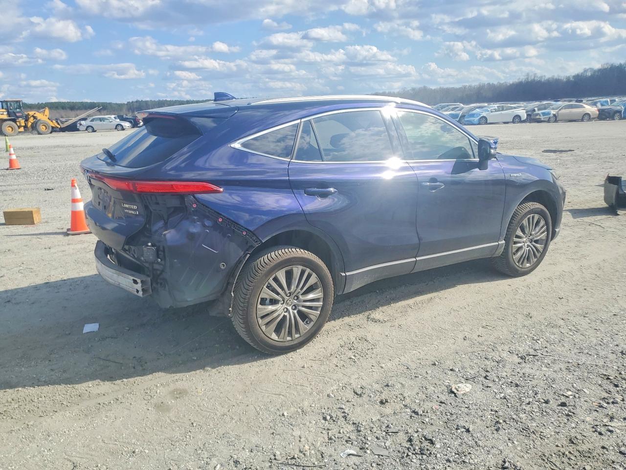 2021 Toyota Venza VIN JTEAAAAH5MJ003449 photo 3