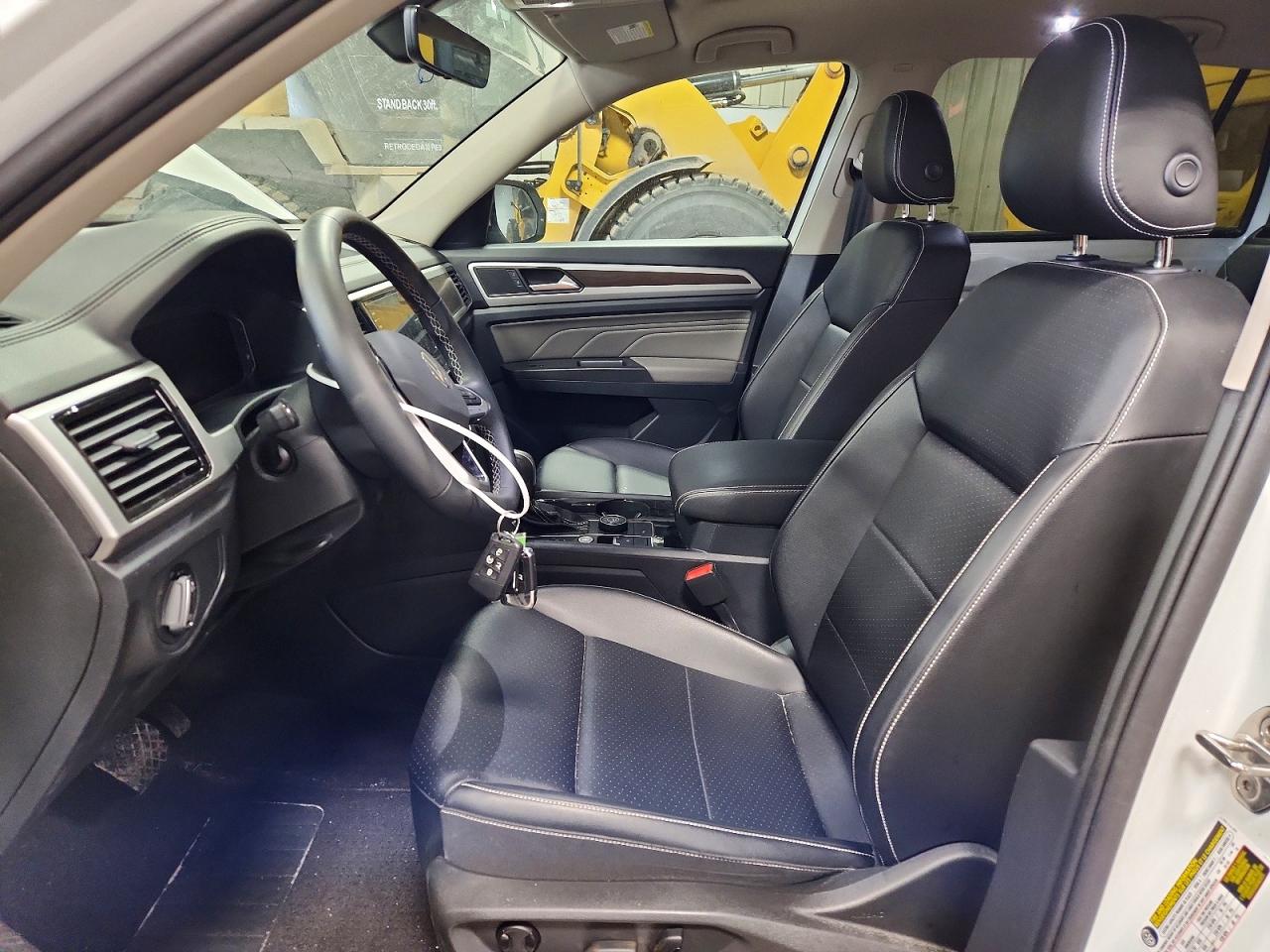 2023 Volkswagen Atlas VIN 1V2KR2CA7PC551872 photo 7