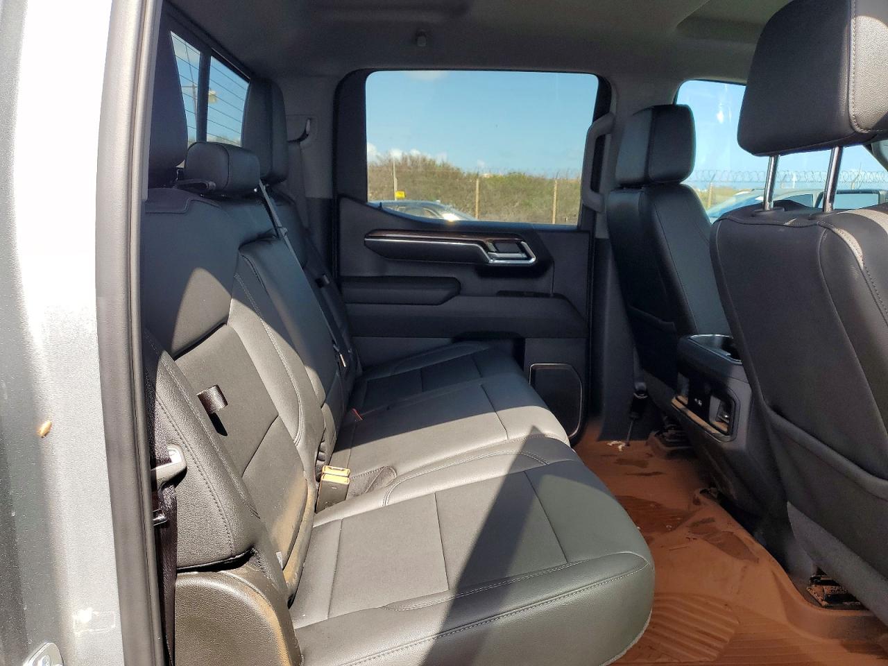 2025 Chevrolet All models VIN 3GCUKFEL8SG308405 photo 10