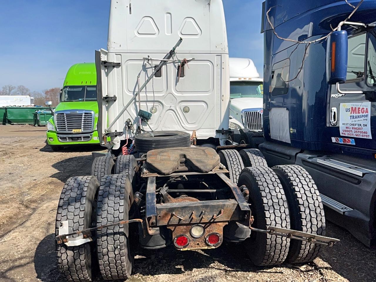 2015 FREIGHTLINER Cascadia VIN 3AKJGLD56FSFX3953 photo 5